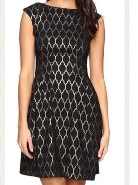 Vince Camuto Black Dress with Gold Trellis Pattern & pockets Sz10